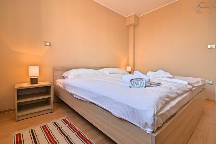 Imagen general del Hotel Rotonda Inn Novigrad. Foto 8
