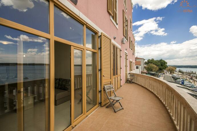 Imagen general del Hotel Rotonda Inn Novigrad. Foto 30