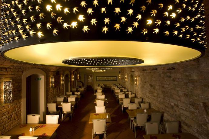 Imagen del bar/restaurante del Hotel Rott. Foto 6