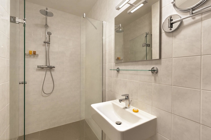 Imagen de la habitación del Hotel Rotterdam Teleport. Foto 12