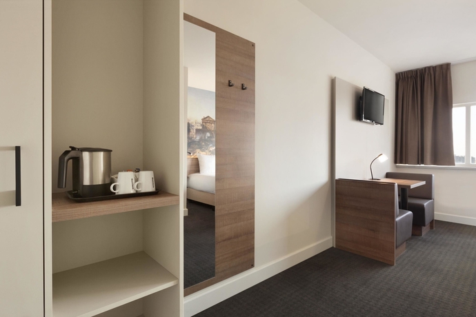 Imagen de la habitación del Hotel Rotterdam Teleport. Foto 14