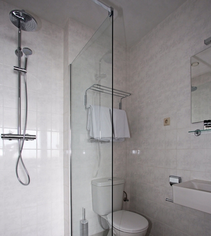 Imagen de la habitación del Hotel Rotterdam Teleport. Foto 15