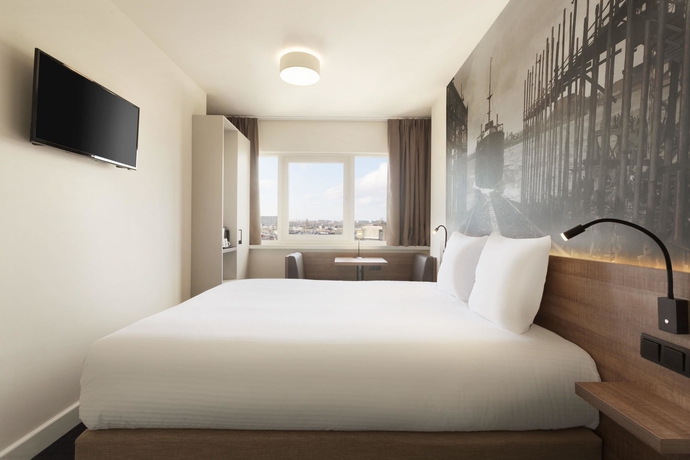 Imagen de la habitación del Hotel Rotterdam Teleport. Foto 16