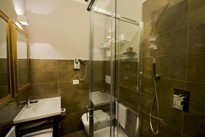 Imagen de la habitación del Hotel Rouge International. Foto 6
