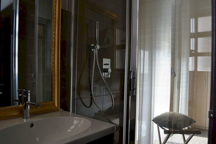 Imagen de la habitación del Hotel Rouge International. Foto 7