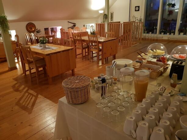 Imagen del bar/restaurante del Hotel R&ouml;da Stallet Bandb. Foto 16