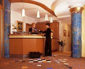 Imagen de los interiores del Hotel R&ouml;mer. Foto 8