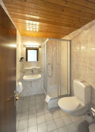Imagen de la habitación del Hotel R&ouml;merhof, LEUKERBAD . Foto 12