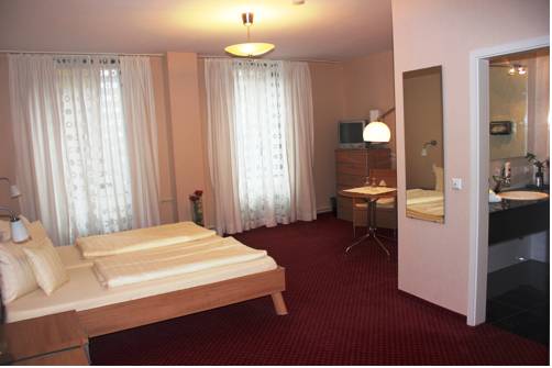 Imagen de la habitación del Hotel Römischer Kaiser. Foto 4