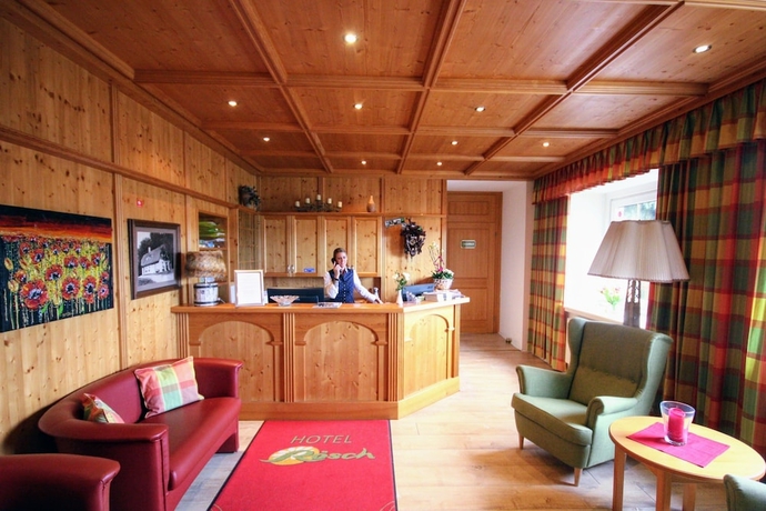 Imagen de los interiores del Hotel Rösch. Foto 19