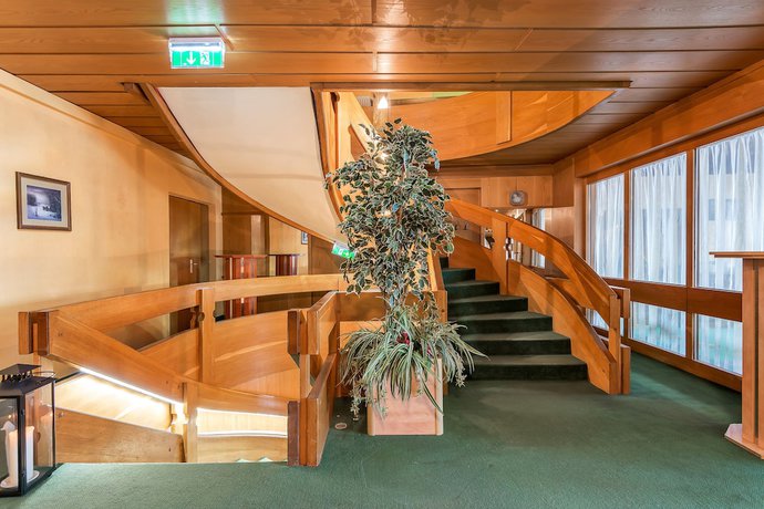 Imagen de los interiores del Hotel R&ouml;ssl by Skinetworks. Foto 17