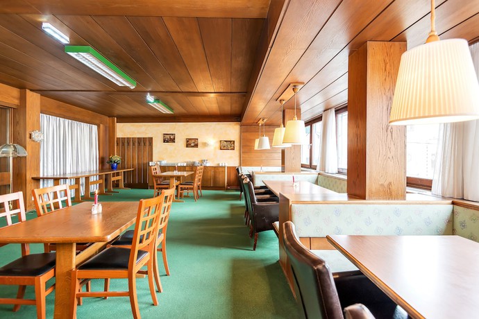 Imagen del bar/restaurante del Hotel R&ouml;ssl by Skinetworks. Foto 3