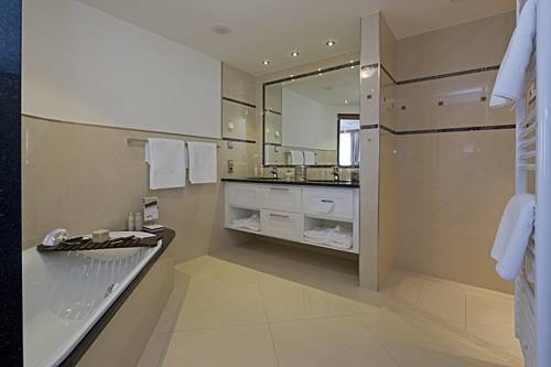 Imagen de la habitación del Hotel Rössle. Foto 15