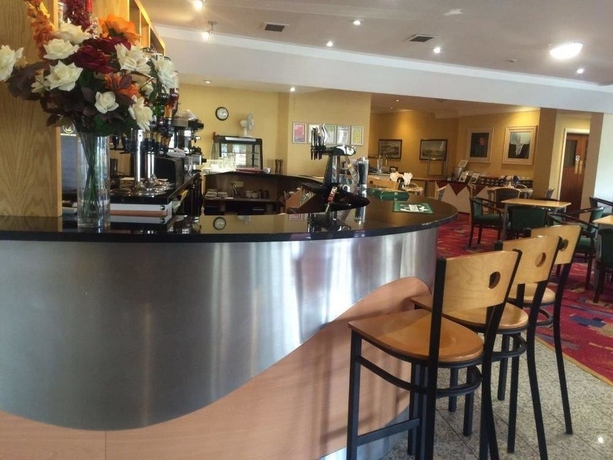 Imagen del bar/restaurante del Hotel Roundhouse Bournemouth. Foto 1