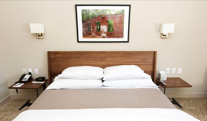 Imagen de la habitación del Hotel Roundhouse. Foto 5