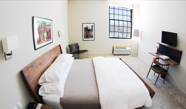 Imagen de la habitación del Hotel Roundhouse. Foto 17