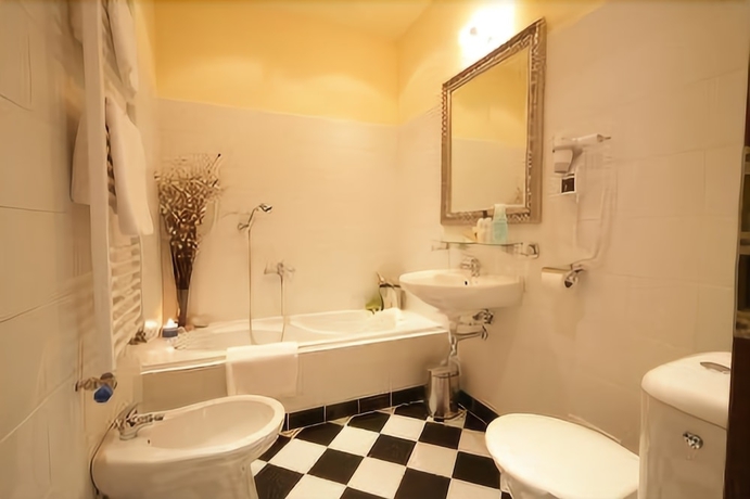 Imagen de la habitación del Hotel Rous. Foto 2
