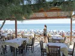 Imagen de los exteriores del Hotel Roussos Beach. Foto 5