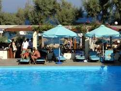Imagen de la piscina del Hotel Roussos Beach. Foto 7