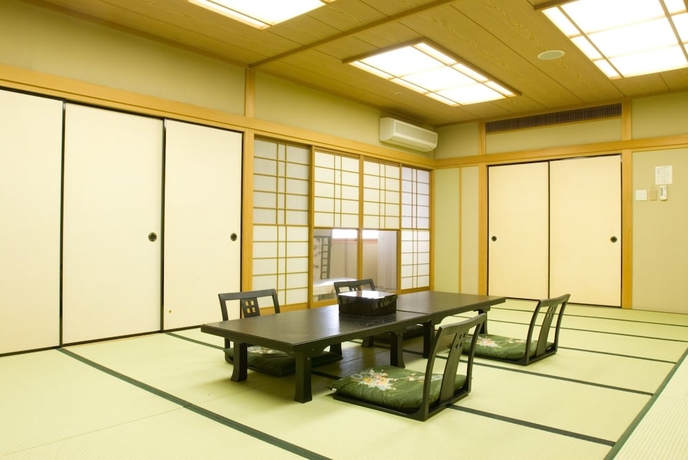 Imagen de la habitación del Hotel Route Inn Grantia Komaki. Foto 16