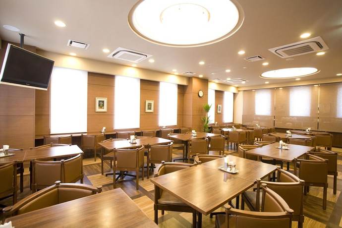 Imagen del bar/restaurante del Hotel Route - Inn Omagari Ekimae. Foto 2