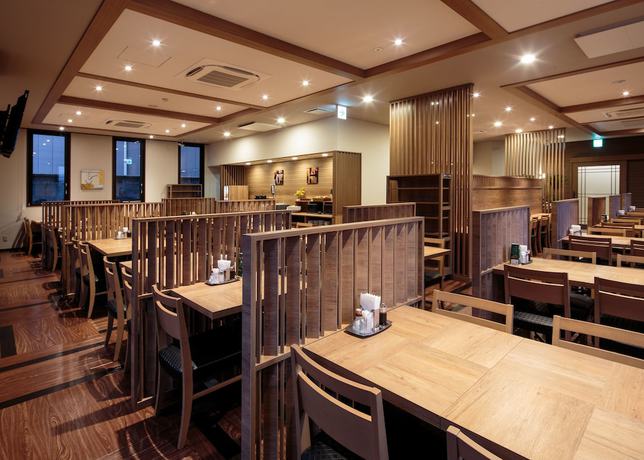 Imagen del bar/restaurante del Hotel Route-Inn Takaoka Ekimae. Foto 3