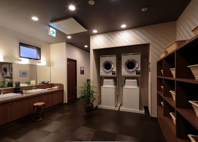 Imagen de la piscina del Hotel Route-Inn Takaoka Ekimae. Foto 18