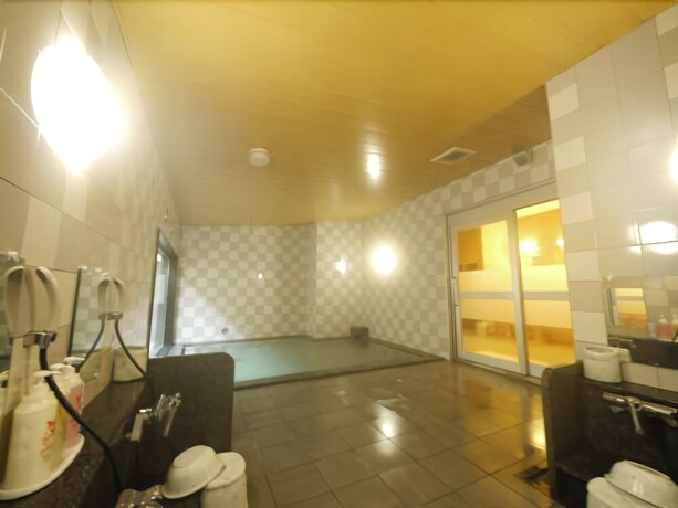 Imagen de la piscina del Hotel Route-inn Chiryu. Foto 32