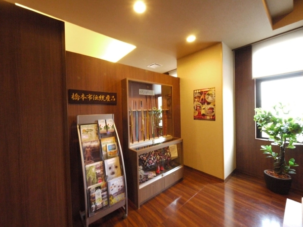 Imagen de los interiores del Hotel Route-inn Hashimoto. Foto 15