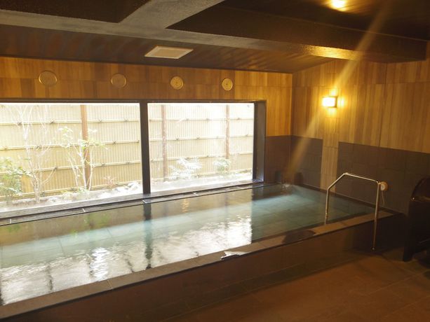 Imagen de la piscina del Hotel Route-inn Kumamoto Ekimae. Foto 16