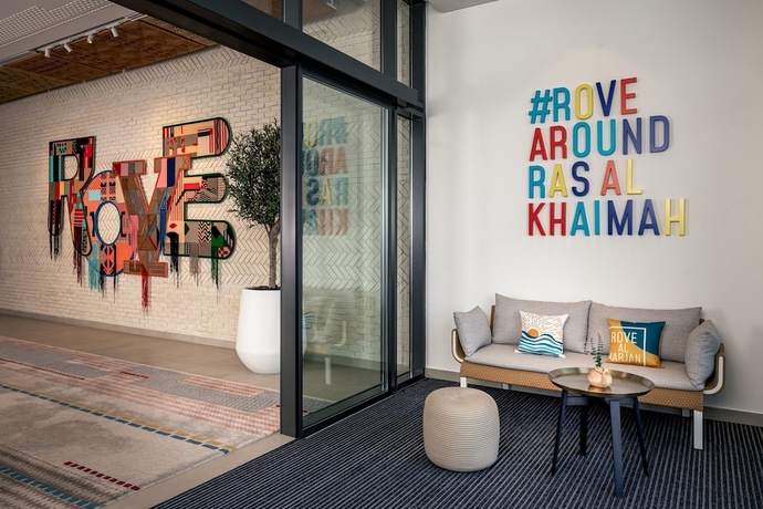 Imagen de los interiores del Hotel Rove Al Marjan Island. Foto 10