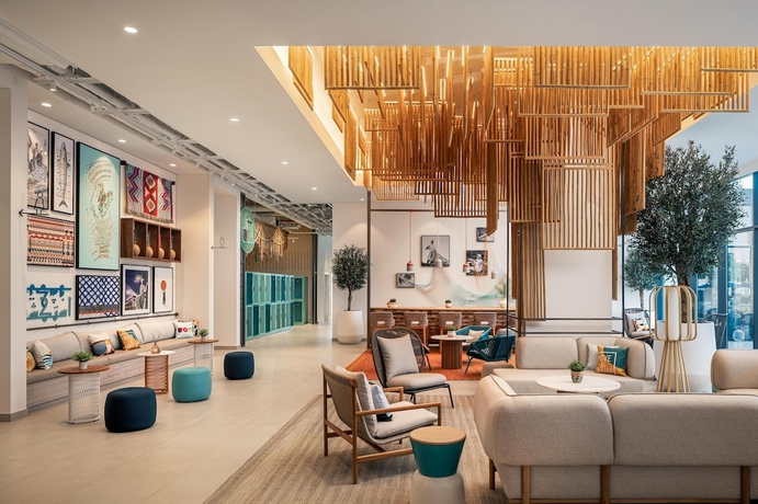 Imagen de los interiores del Hotel Rove Al Marjan Island. Foto 12