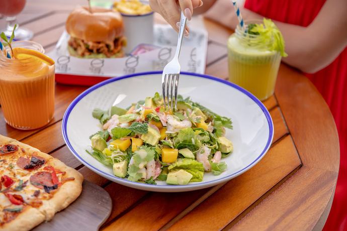 Imagen del bar/restaurante del Hotel Rove City Walk. Foto 3