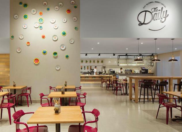 Imagen del bar/restaurante del Hotel Rove Dubai Marina. Foto 9