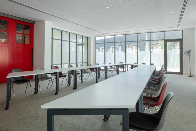 Imagen de los interiores del Hotel Rove Dubai Marina. Foto 16