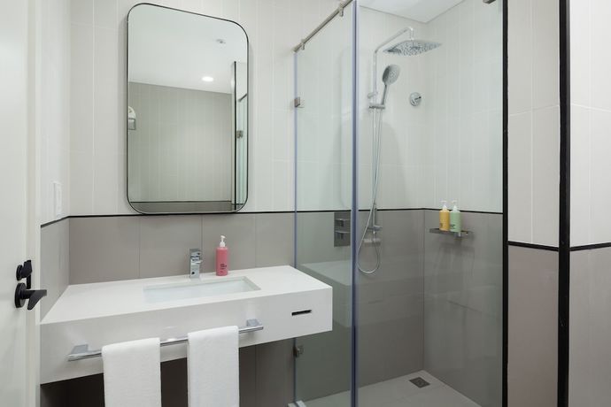 Imagen de la habitación del Hotel Rove Expo City. Foto 5