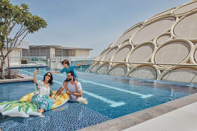 Imagen de la piscina del Hotel Rove Expo City. Foto 16