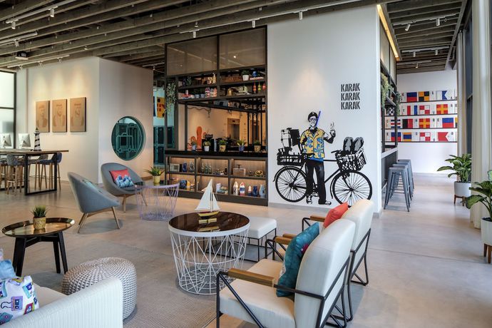 Imagen de los interiores del Hotel Rove La Mer Beach, Jumeirah. Foto 17