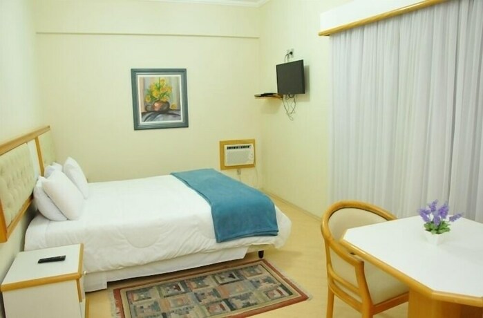 Imagen de la habitación del Hotel Rovi Plaza. Foto 21