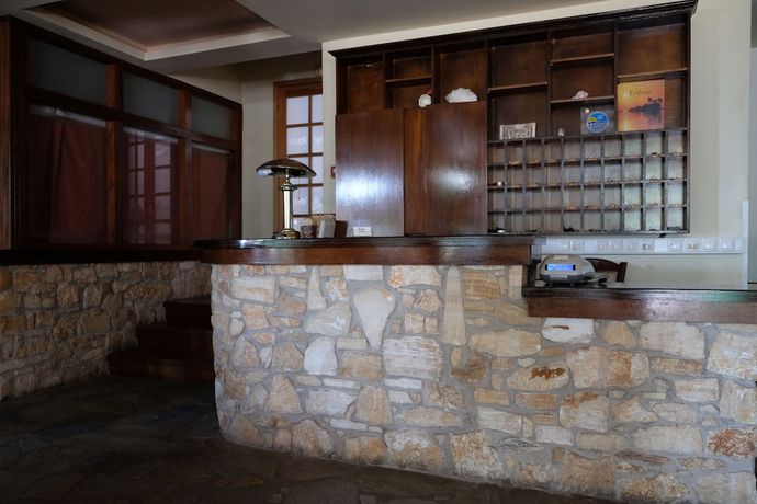 Imagen de los interiores del Hotel Rovies. Foto 19