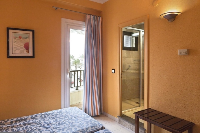 Imagen de la habitación del Hotel Rovira. Foto 8