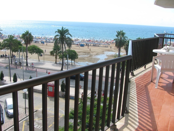 Imagen de la habitación del Hotel Rovira. Foto 10