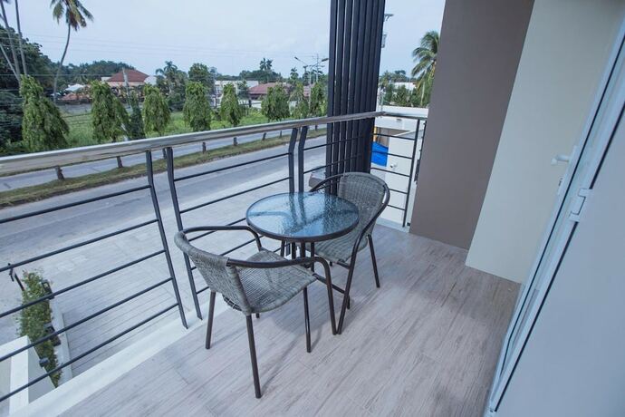 Imagen general del Hotel Rovira Suites. Foto 11