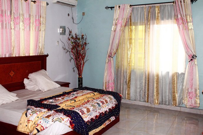 Imagen general del Hotel Row and Suites. Foto 1