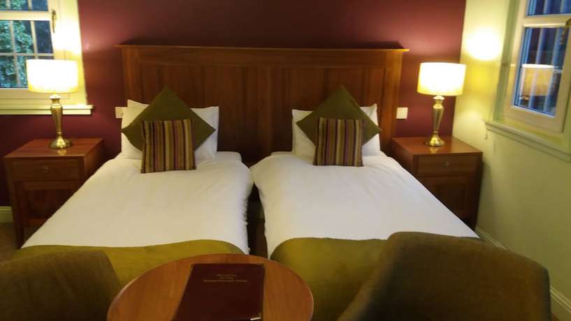 Imagen de la habitación del Hotel Rowardennan. Foto 10