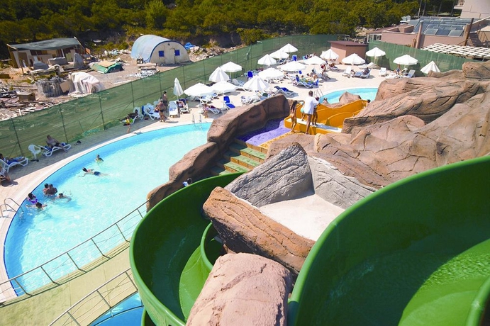 Imagen de la piscina del Hotel Rox Royal - All Inclusive. Foto 14