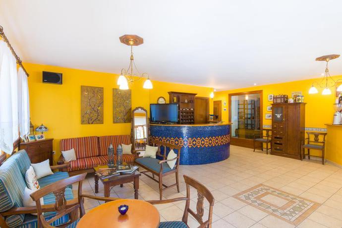 Imagen de los interiores del Hotel Roxani Country House Resort. Foto 13