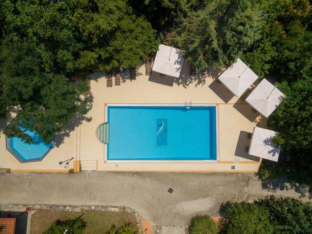 Imagen de la piscina del Hotel Roxani Country House Resort. Foto 14