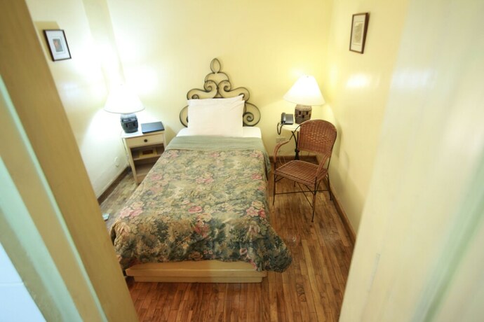 Imagen de la habitación del Hotel Roxas President's Inn. Foto 25