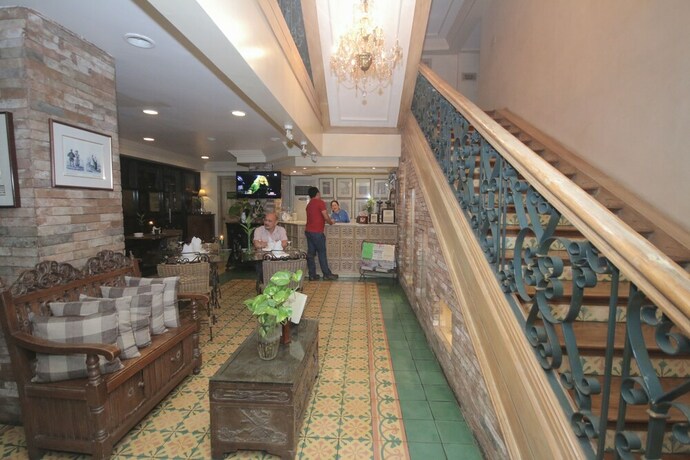 Imagen de los interiores del Hotel Roxas President's Inn. Foto 32